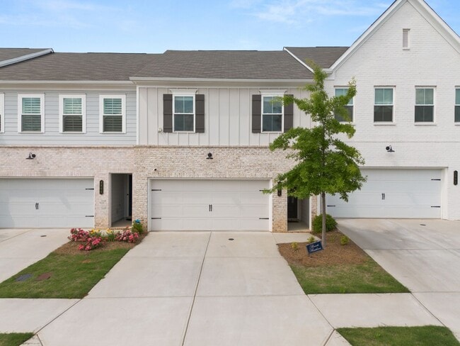 property at 3604 Silvery Wy