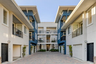 Carmel Creek in San Diego, CA - Foto de edificio - Building Photo