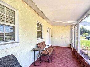 609 Caddy Dr in Poinciana, FL - Building Photo - Building Photo