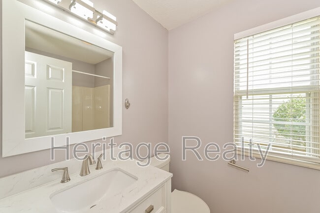 5425 Crooked Pine Ln in Knoxville, TN - Building Photo - Building Photo