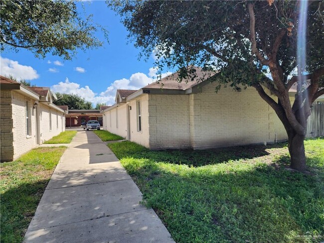 928 French Ave in Edinburg, TX - Building Photo - Building Photo