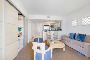 18683 Collins Ave in Sunny Isles Beach, FL - Building Photo