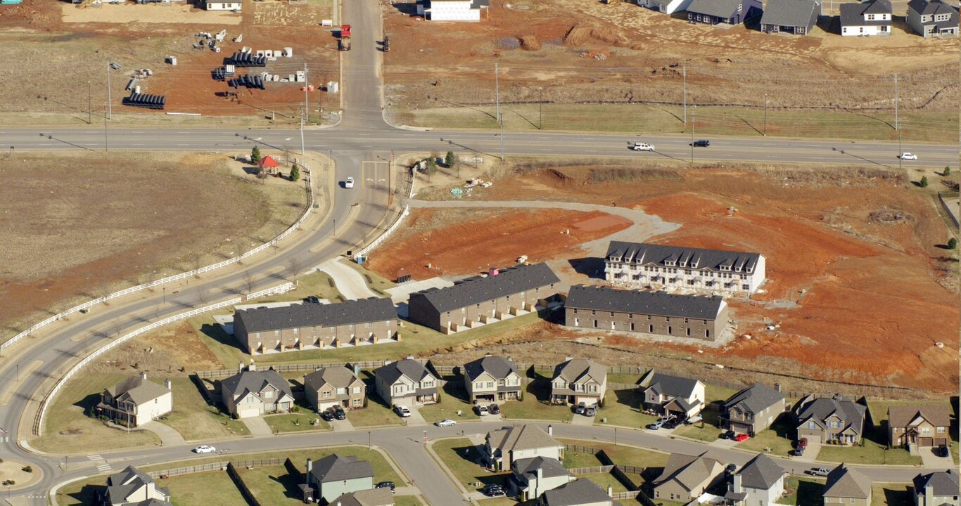 Peachers Place Townhomes in Clarksville, TN - Building Photo