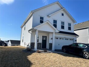 5034 Useppa Trl in Woodbury, MN - Building Photo - Building Photo