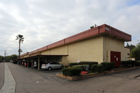 Bradeley Condos in El Cajon, CA - Foto de edificio - Building Photo