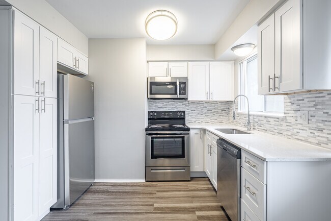 Golfview Apartments in Sterling Heights, MI - Foto de edificio - Interior Photo