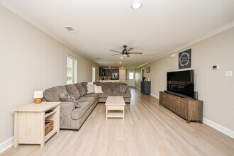 4235 Palmetto Grv Ln in Baytown, TX - Building Photo - Building Photo