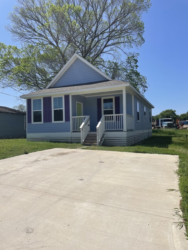 property at 801 Sabine St
