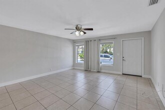 1650 NE 33rd St in Pompano Beach, FL - Foto de edificio - Building Photo