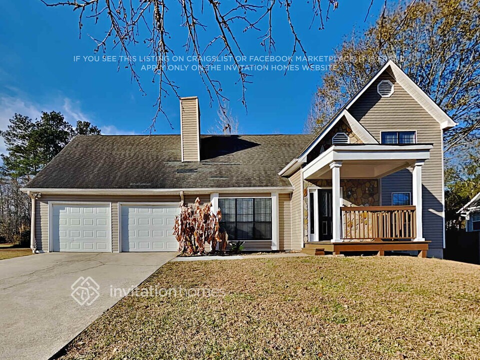 4491 Wesley Way in Austell, GA - Foto de edificio
