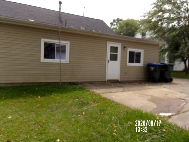 1413 Anderson Rd in Cuyahoga Falls, OH - Building Photo - Building Photo