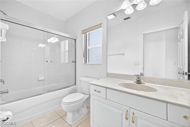 property at 2007 SW 43rd Terrace