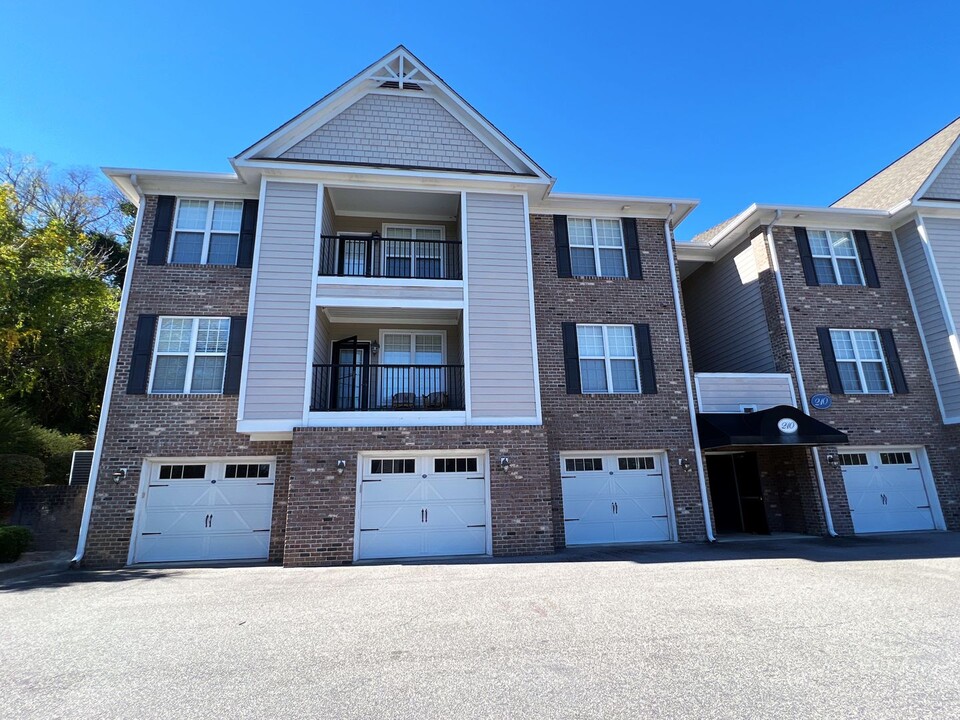 210 Fountainhead Ln in Fayetteville, NC - Foto de edificio