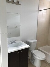 914 SW 31st Ave in Miami, FL - Building Photo - Building Photo