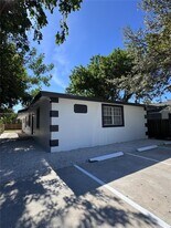 617 NW 3rd Ave in Hallandale Beach, FL - Building Photo