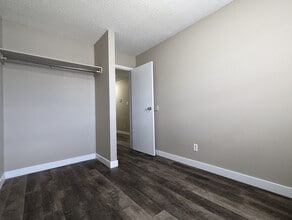 Sano Manor in Saskatoon, SK - Building Photo - Building Photo