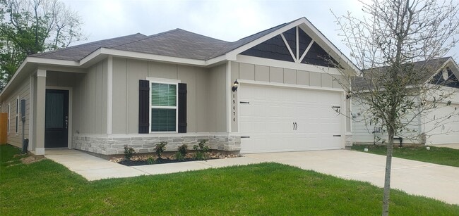 15474 Maple Ter Dr in Conroe, TX - Building Photo - Building Photo