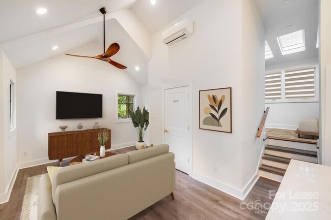 465 W Worthington Ave in Charlotte, NC - Building Photo - Building Photo