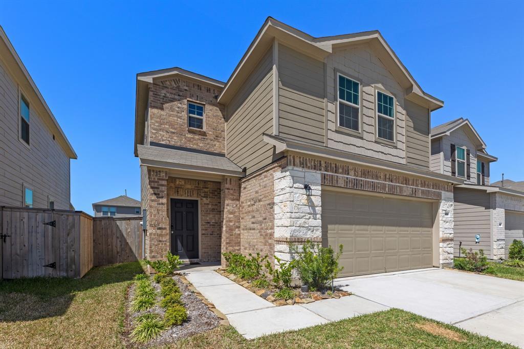 16424 Big Hickory Dr in Conroe, TX - Building Photo