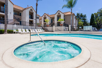 Sunrise Fountains Apartments in Anaheim, CA - Building Photo - Other