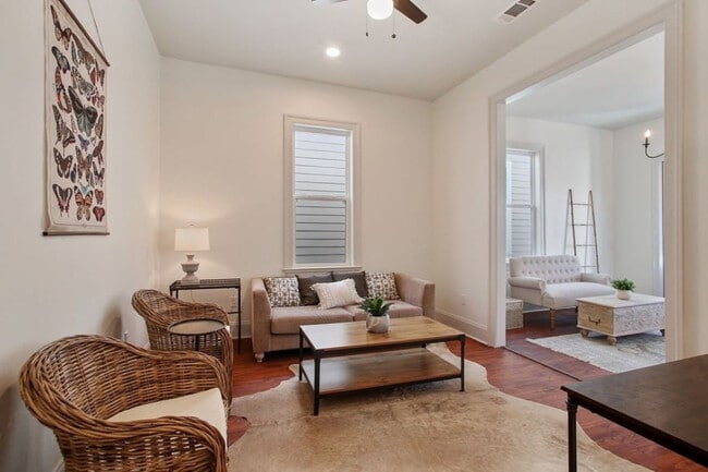 2213 Louisiana Ave in New Orleans, LA - Building Photo - Building Photo