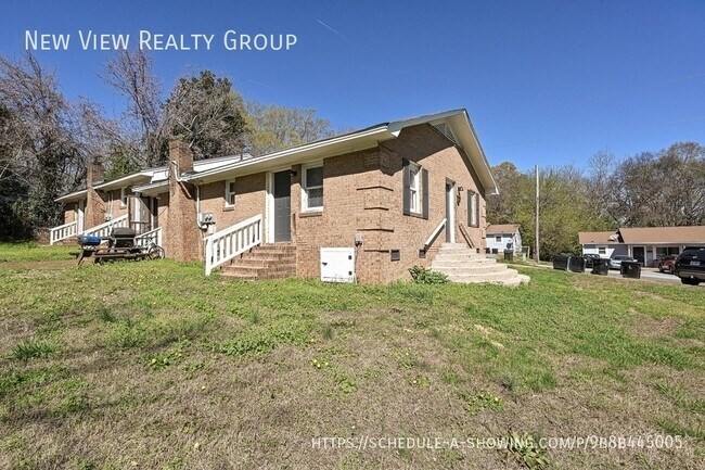 306 E Hudson St in Monroe, NC - Foto de edificio - Building Photo