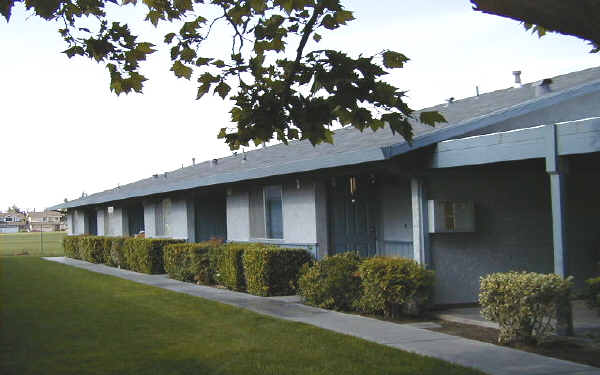 921 Wakefield Rd in Turlock, CA - Building Photo - Building Photo