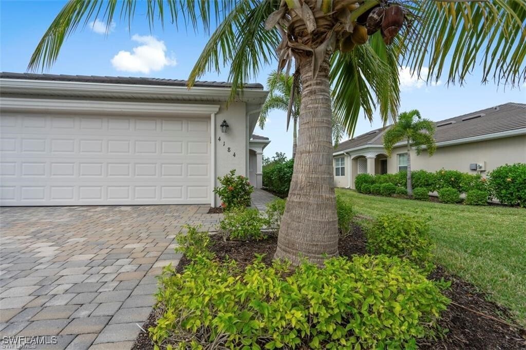 4184 Bisque Ln in Ft. Myers, FL - Building Photo