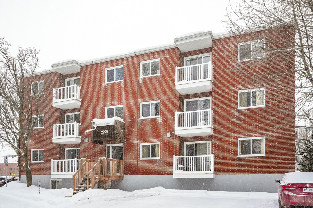 2298 Bergemont Av in Québec, QC - Building Photo