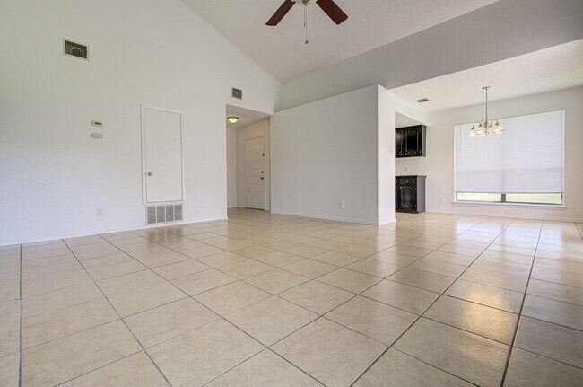 1200 Westcott Dr in Round Rock, TX - Building Photo - Building Photo