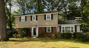 13 Burning Bush Blvd in Clifton Park, NY - Building Photo