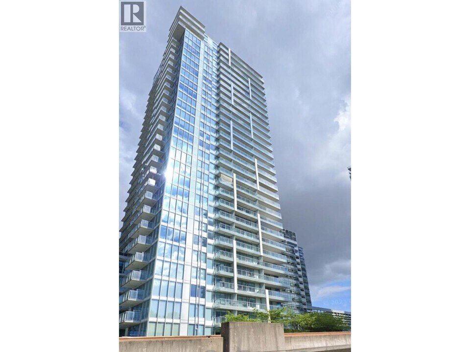 8031 Nunavut Ln in Vancouver, BC - Building Photo