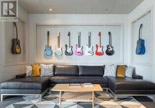 138 Downes St in Toronto, ON - Building Photo - Building Photo