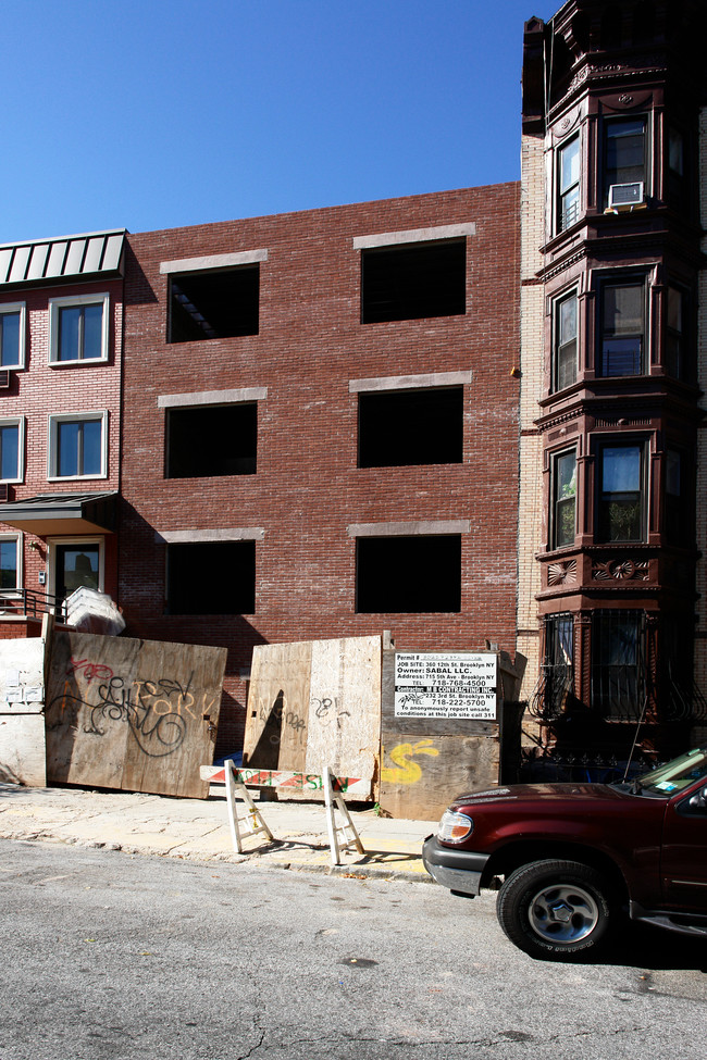 360 12th St in Brooklyn, NY - Building Photo - Building Photo