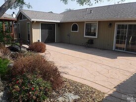 312 Larkspur Dr in Vacaville, CA - Building Photo