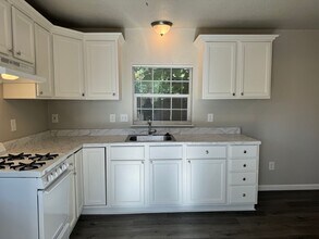 450 Peralta Ave. in Sacramento, CA - Building Photo - Building Photo