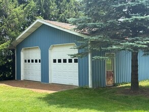 16664 J Dr S in Marshall, MI - Building Photo - Building Photo