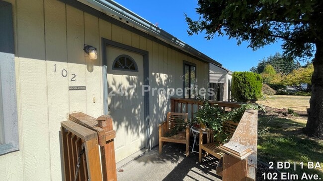 property at 102 Elm Ave