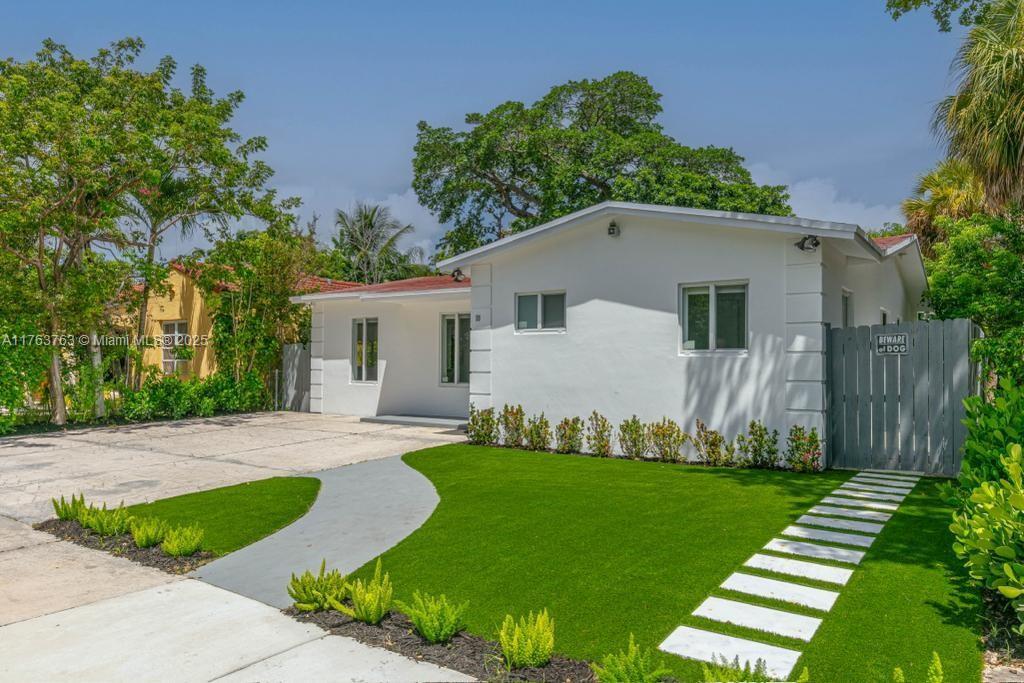 59 NE 51st St in Miami, FL - Foto de edificio