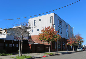 Adeline Lofts in Oakland, CA - Foto de edificio - Building Photo