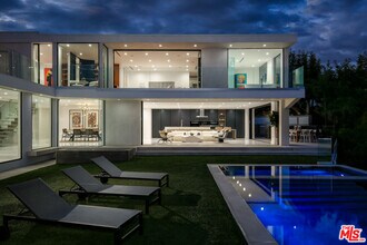 2110 Hercules Dr in Los Angeles, CA - Building Photo - Building Photo