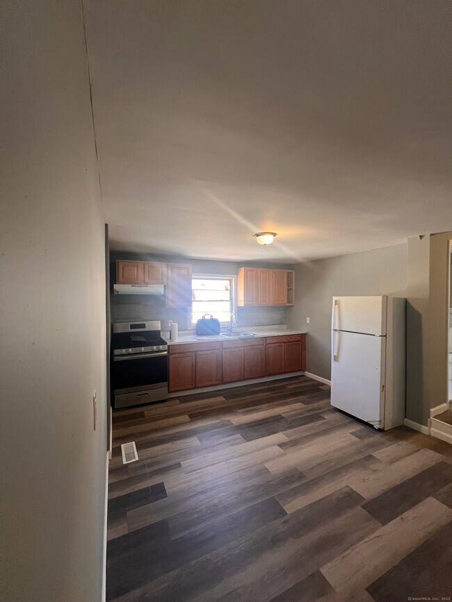 335 Blatchley Ave