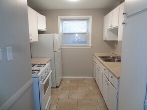 10748 S Harlem Ave in Worth, IL - Building Photo - Building Photo