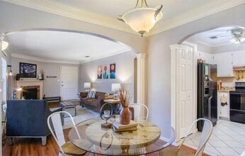 2058 Montreat Cir in Vestavia Hills, AL - Building Photo - Building Photo