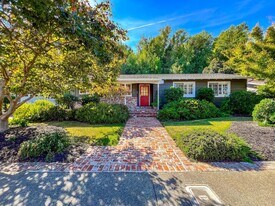 2539 Rollingwood Dr in Napa, CA - Building Photo