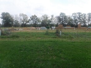 202 Magellan Dr in Martinsburg, WV - Building Photo - Building Photo