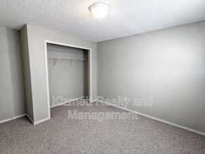 2433-232B 32b St NW in Edmonton, AB - Building Photo - Building Photo