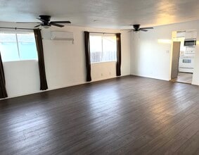 16060 39th Ave in Clearlake, CA - Foto de edificio - Building Photo