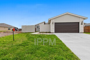 3706 Paso Dr in San Benito, TX - Building Photo
