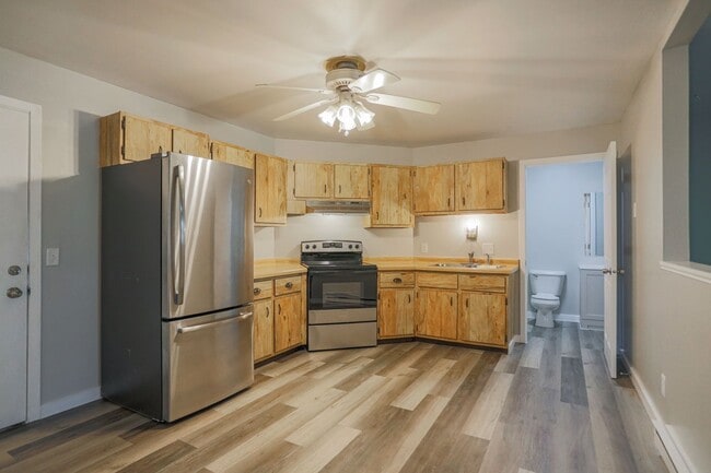 2806 Jelinek Ave in Schofield, WI - Building Photo - Building Photo
